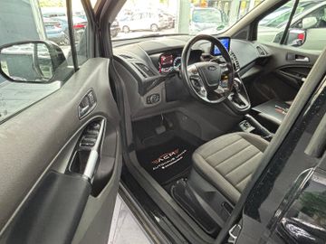 Ford Grand Tourneo - 9
