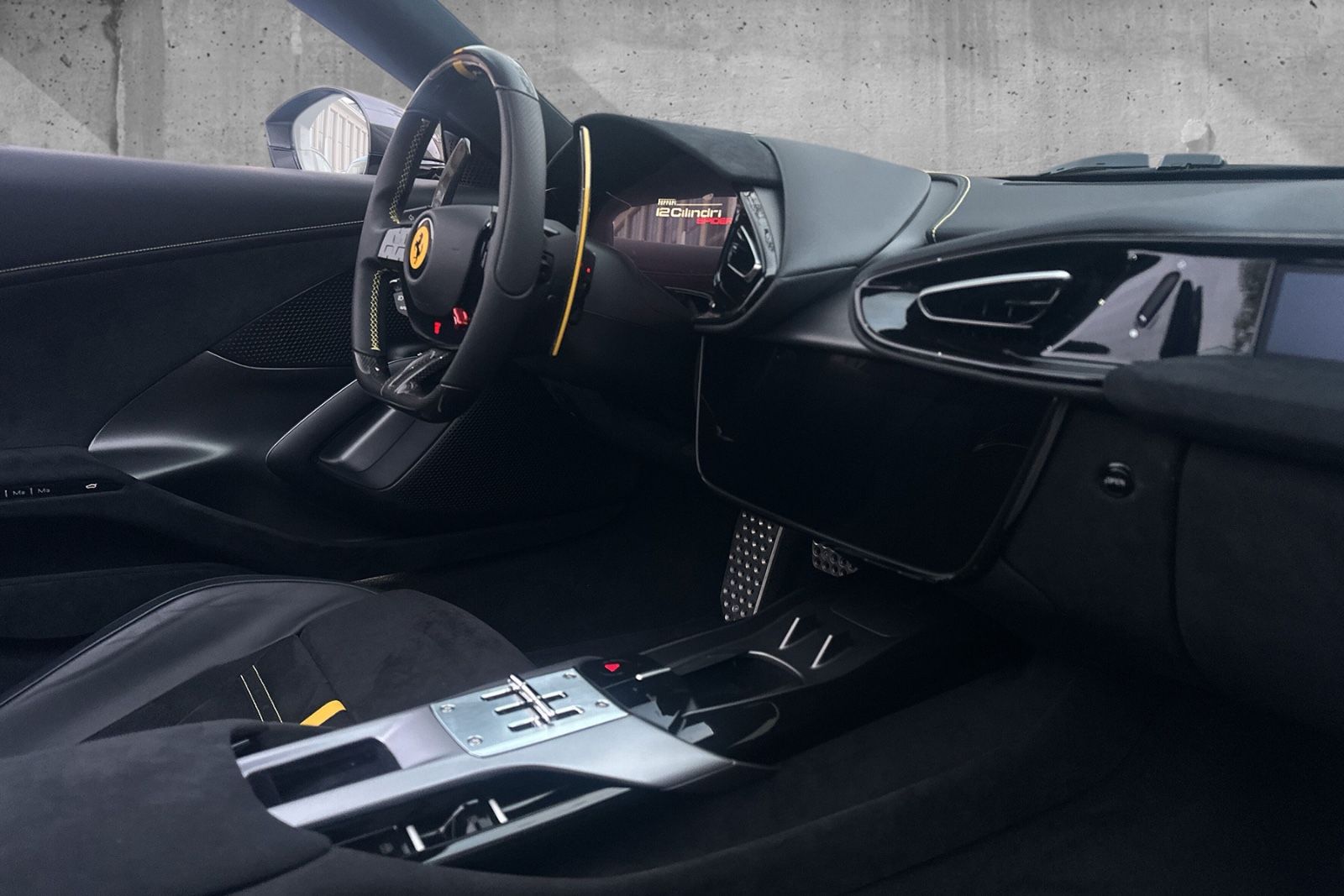 Fahrzeugabbildung Ferrari 12Cilindri Spider*Daytona*Carbon*LED*Lift*2026*