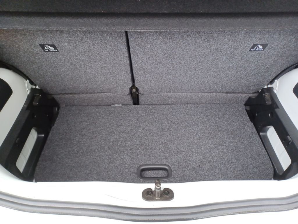 Fahrzeugabbildung Volkswagen up! Active Shzg, Rückfahrkamera, LM-Räder