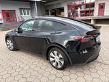 Tesla Model Y Hinterradantrieb RWD RWD - Tesla Gebrauchtwagen in Hamburg