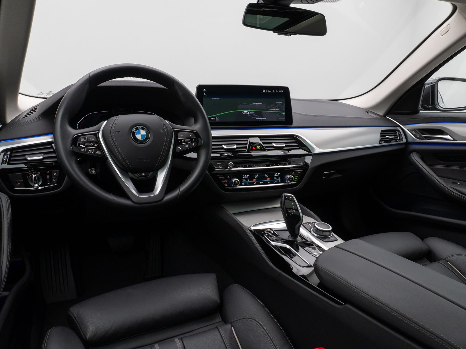 Fahrzeugabbildung BMW 540i xD LuxuryLine Panorama Laser Kamera SoftCL