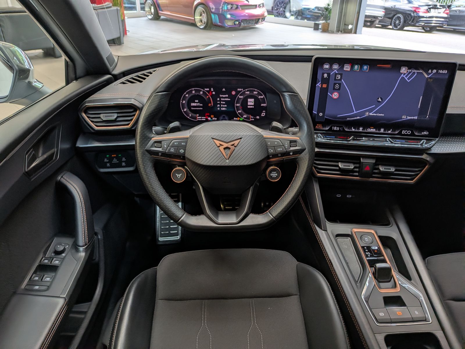 Fahrzeugabbildung CUPRA Leon 1.5 e-Hybrid MATRIX*ACC*EDGE*CARPLA*SoH100%