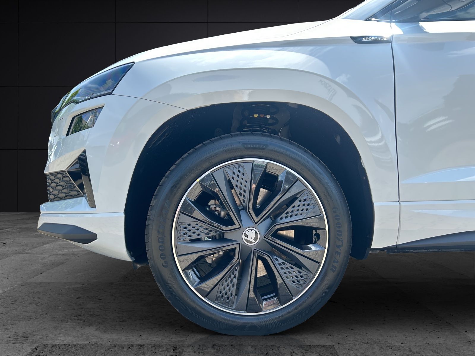 Fahrzeugabbildung SKODA Karoq 2.0 TDI Sportline MATRIX AHK