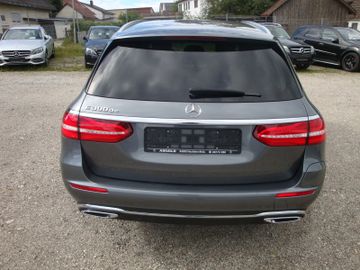 Mercedes E 300 - 4