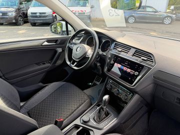 Volkswagen Tiguan - 9