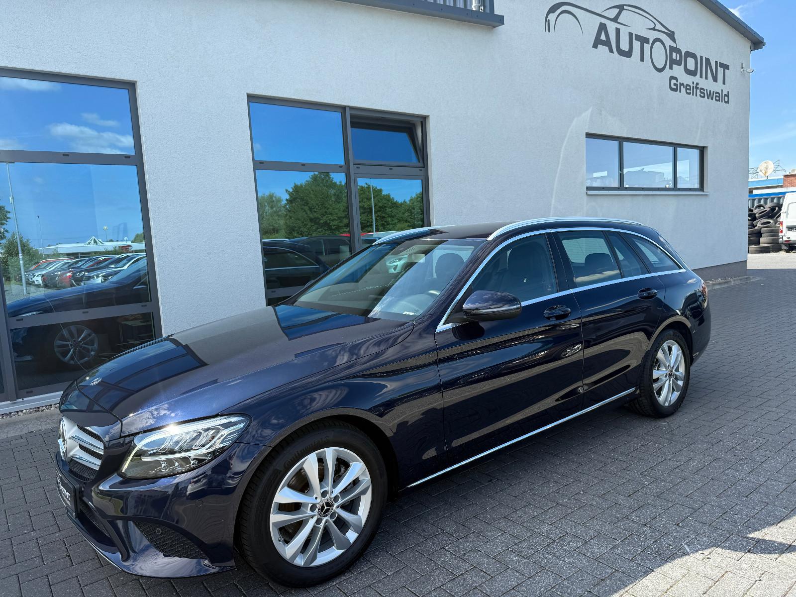 Mercedes-Benz C 220d AVANTGARDE LED KAMERA NAVI TEMPOMAT SH