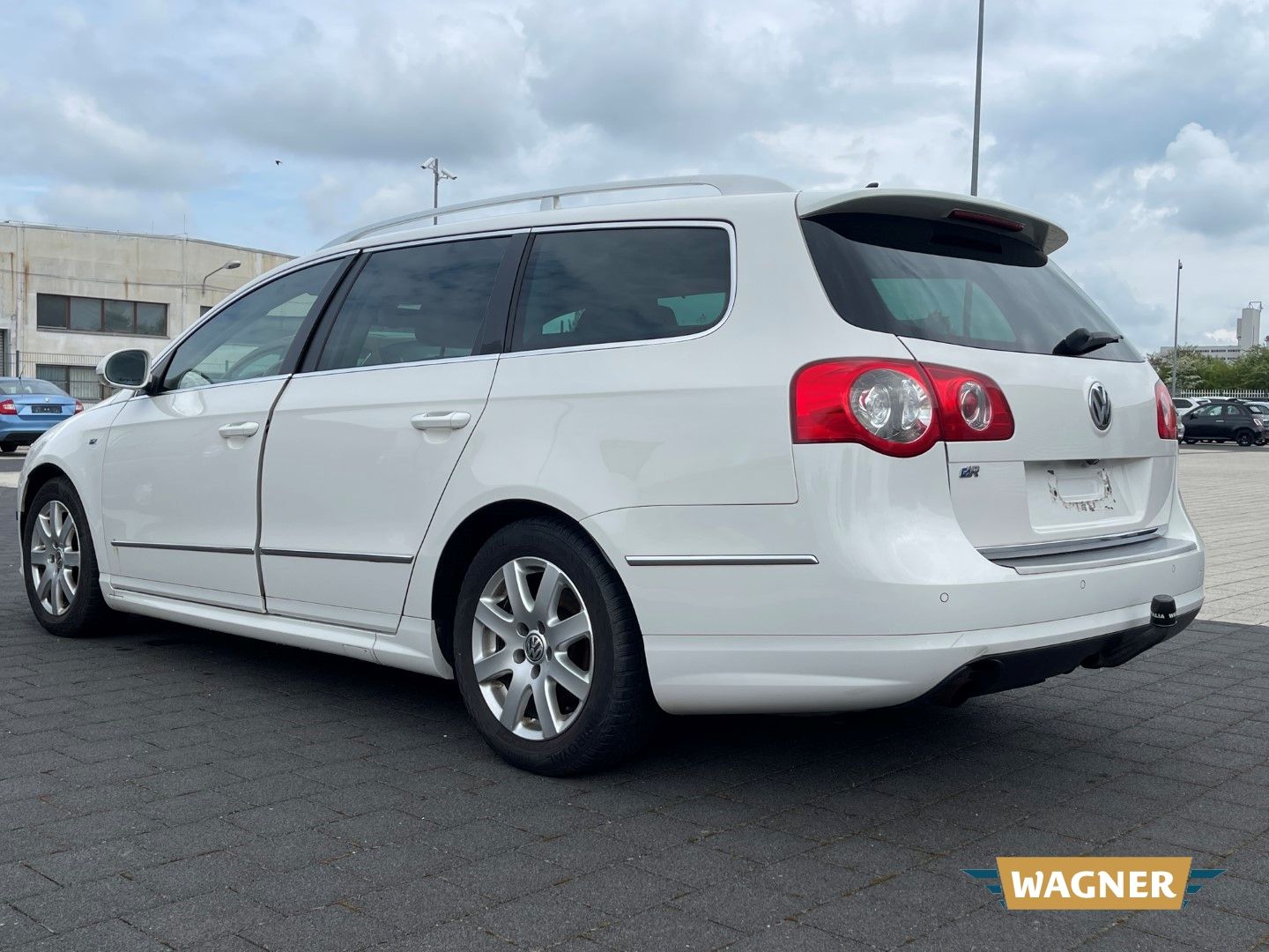 Fahrzeugabbildung Volkswagen Passat Variant Highline R-Line Motorschaden