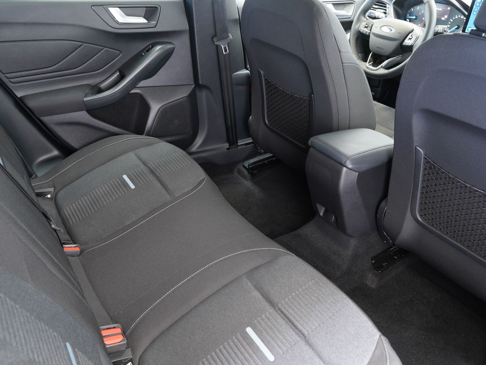 Fahrzeugabbildung Ford Focus Turnier 1.5 EcoBlue Active LED/ACC/AHK