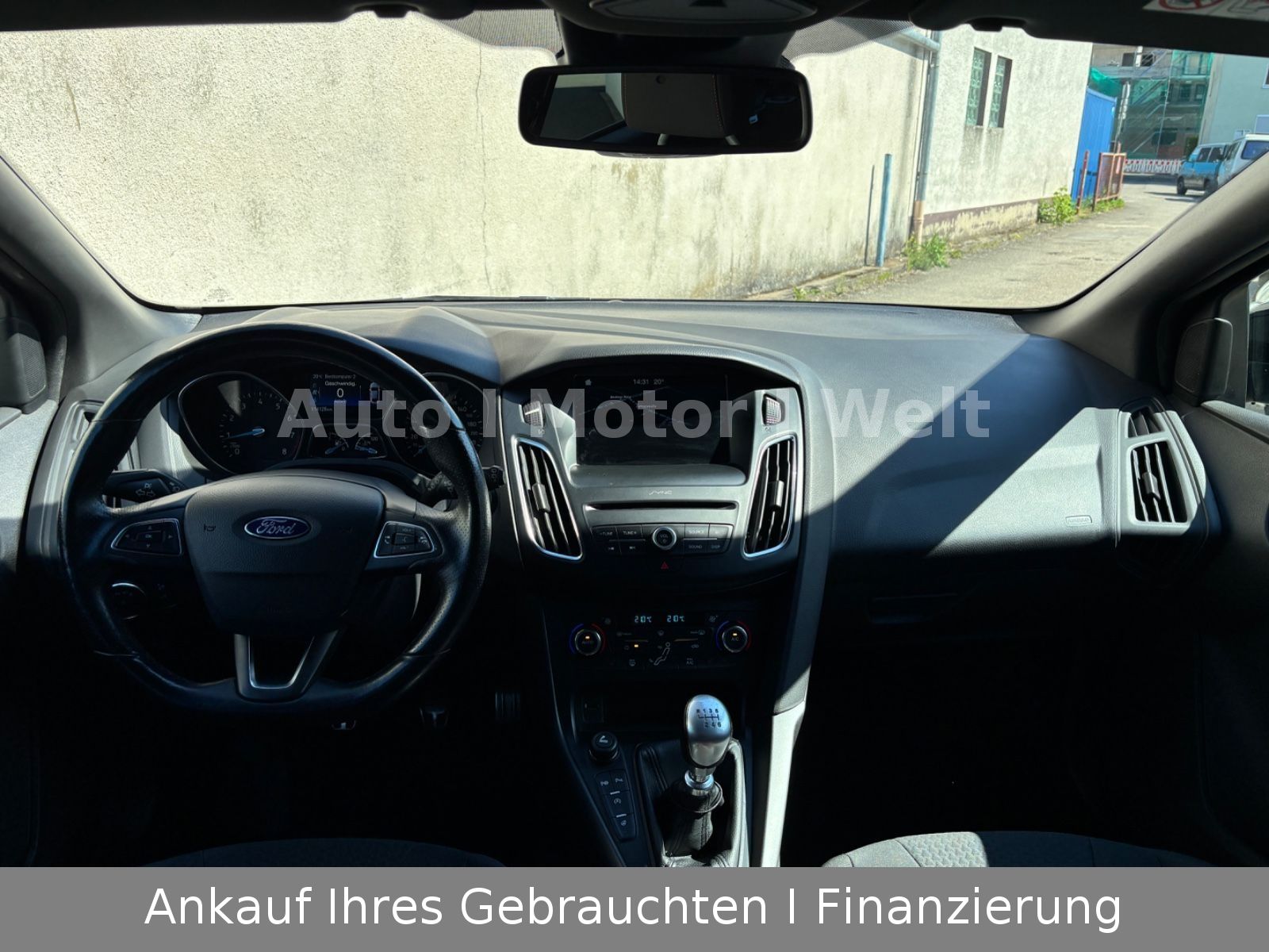 Fahrzeugabbildung Ford Focus Turnier ST-Line SYNC/LED/XENON/ALU/NAV/SHZ