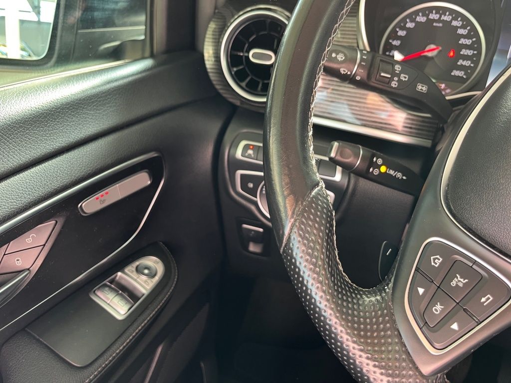Fahrzeugabbildung Mercedes-Benz V 250 AVG extralang 7 Sitze LED 2,5t AHK ele. ST