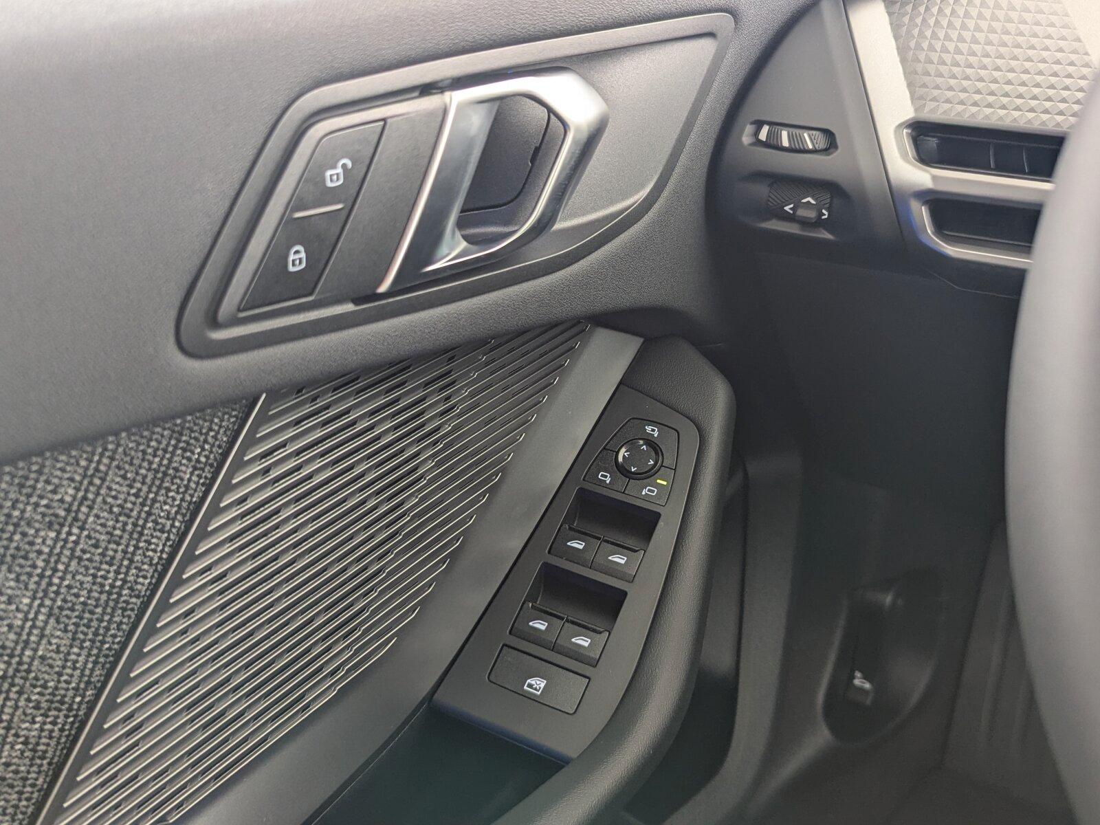 BMW 1 Series i LED+NAVI+SHZ+RFK+TEMP+, миниатюра 23