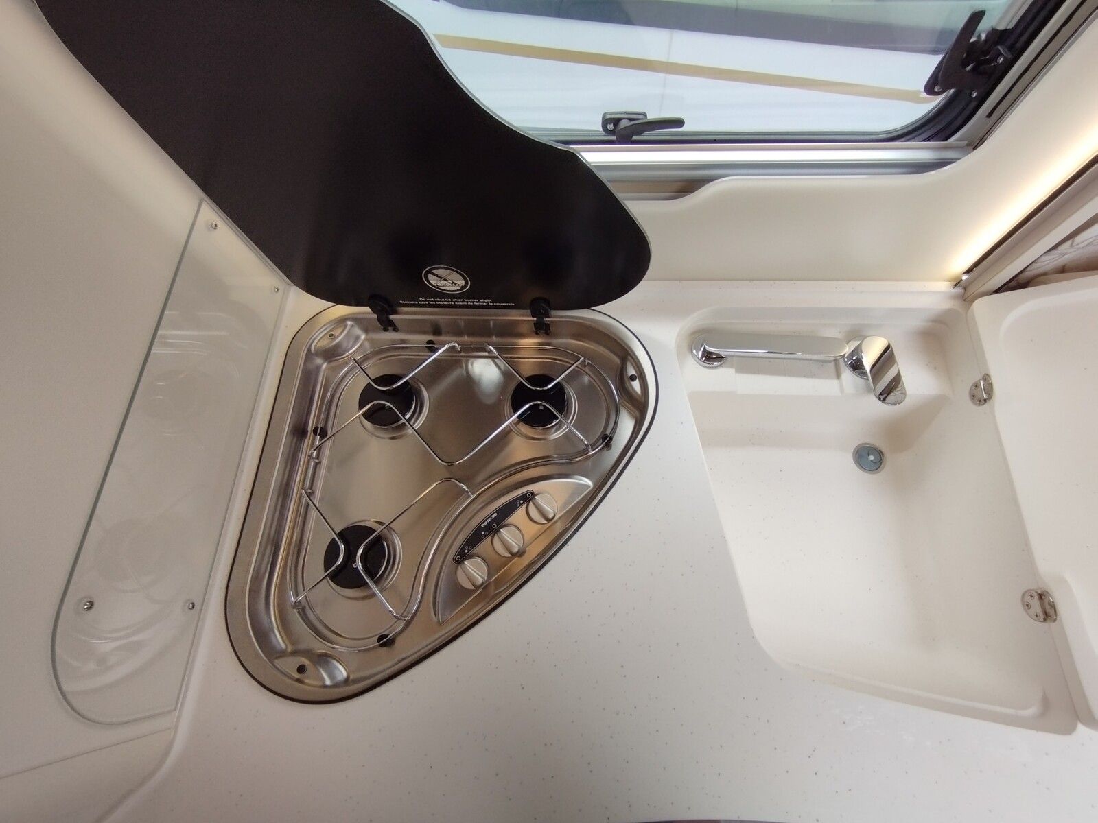 Fahrzeugabbildung Eura Mobil Integra I 760 QF SAT,Solar,Klimaanlage,TV,RK