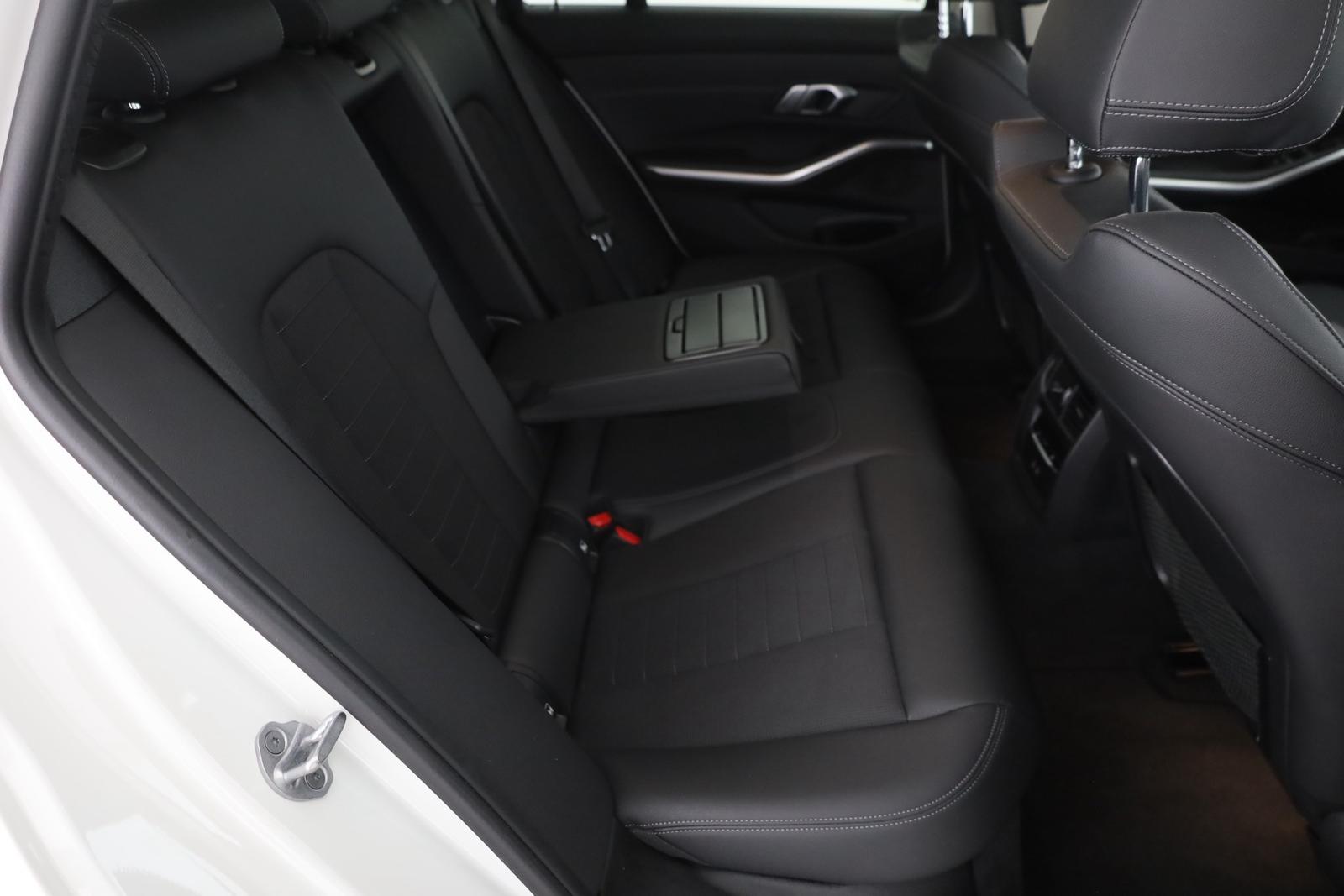 BMW 3 Series i Touring LED Navi Teilleder AHK Totwinkel, миниатюра 25