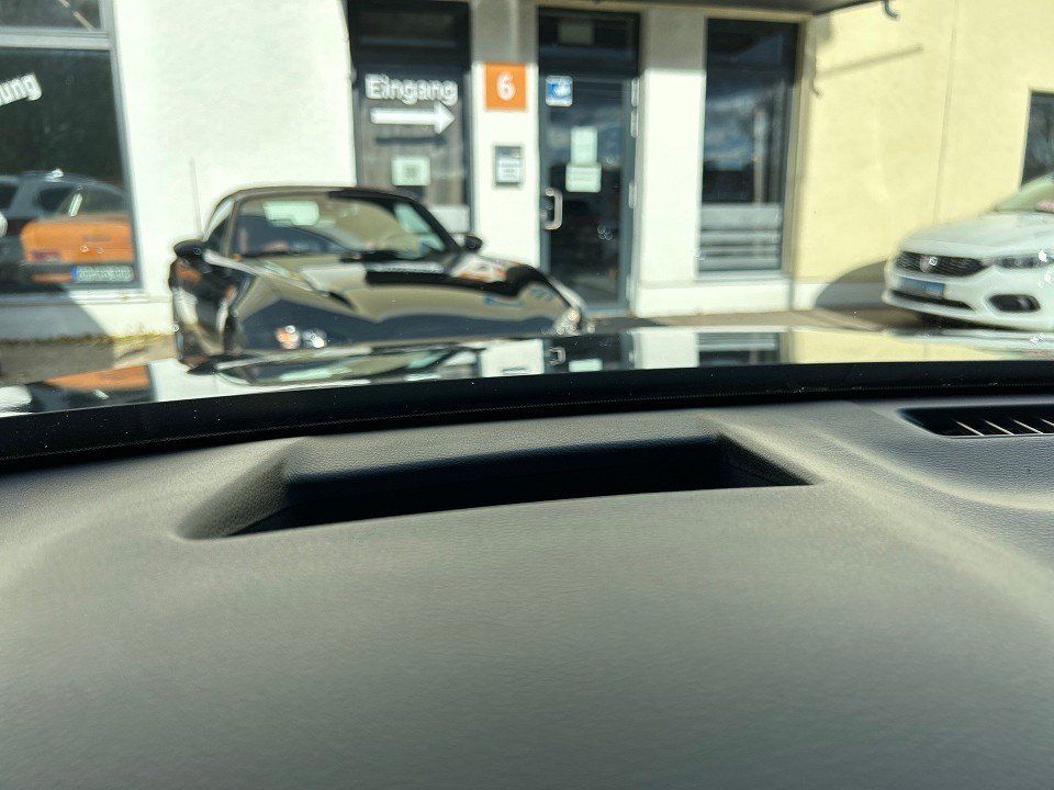 Fahrzeugabbildung Mazda MX-30 35kWh FIRST EDITION MATRIX+HEADUP+NAVI+SHZ