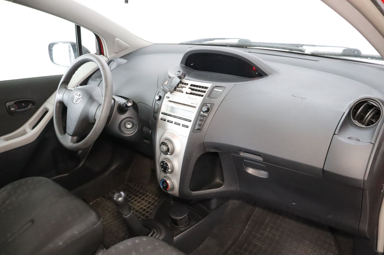 Fahrzeugabbildung Toyota Yaris 1.0-l-VVT-i * HU/AU bis 03.2026 *