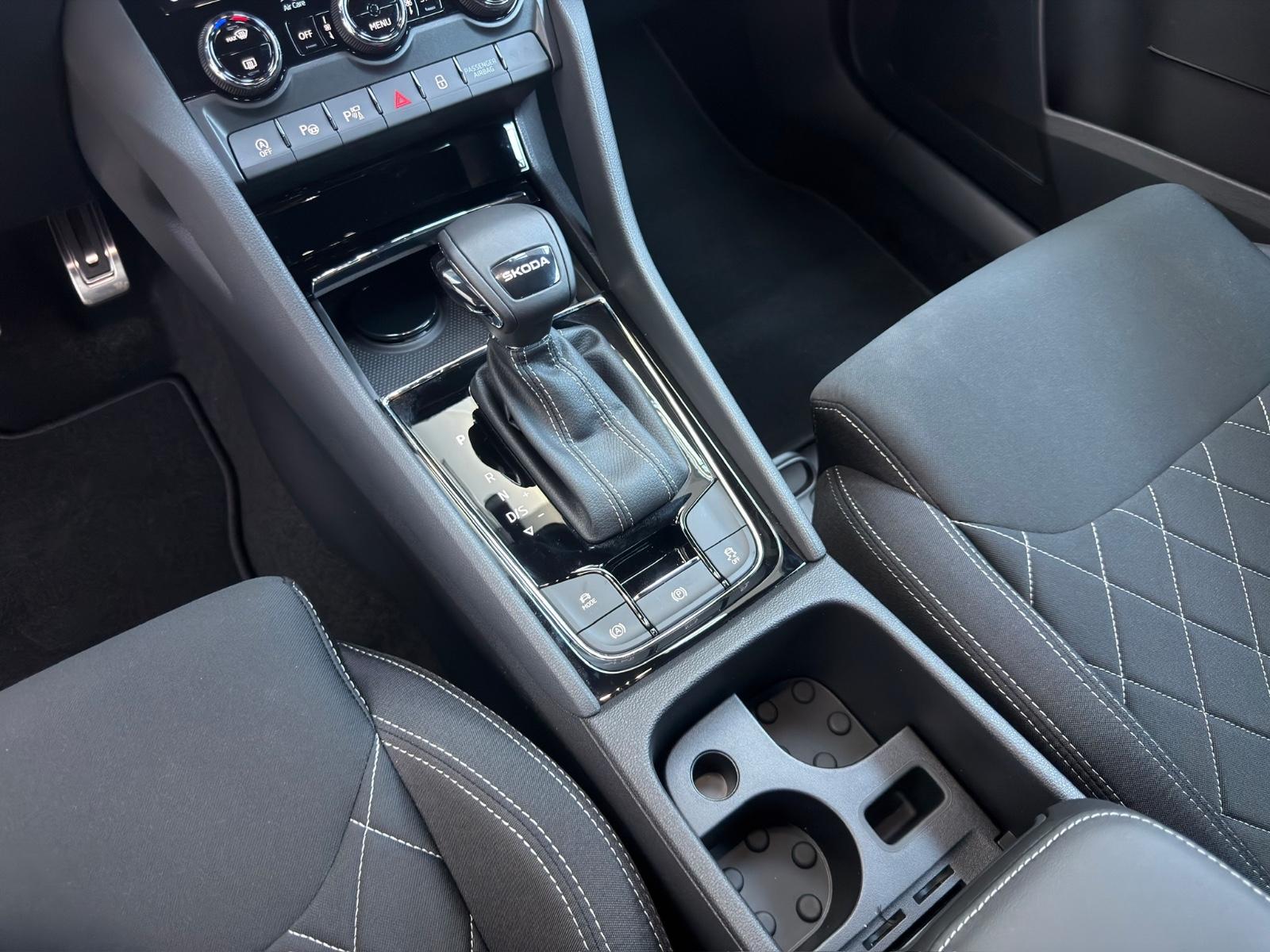 Skoda Karoq Sportline#5J.Gar#Matrix#360°#AHK#Navi#App