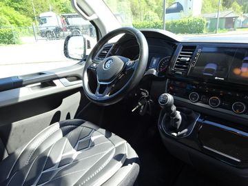 Fotografie des VW T6 Multivan 2.0 TDI Generation Six AHK 2.500kg
