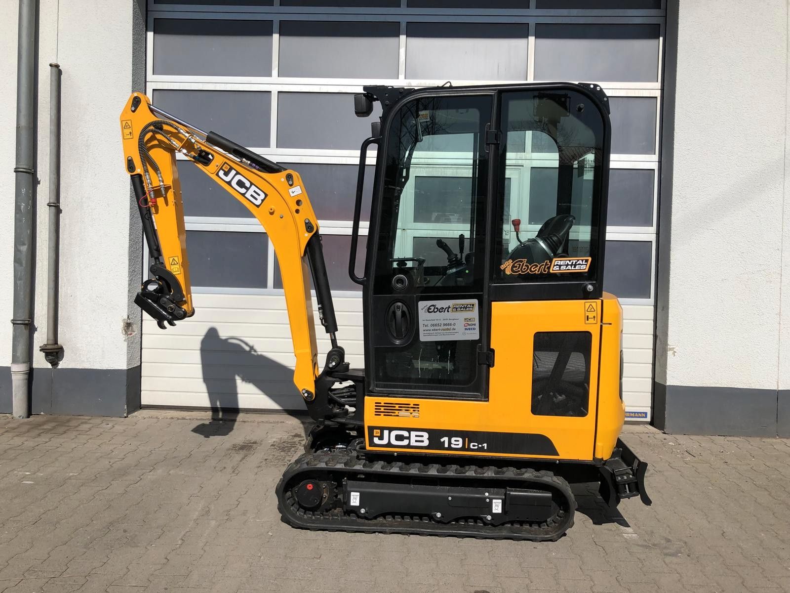 Fahrzeugabbildung JCB 19C-1 / 10h 2023 / Löffelpaket / Schnellwechsler