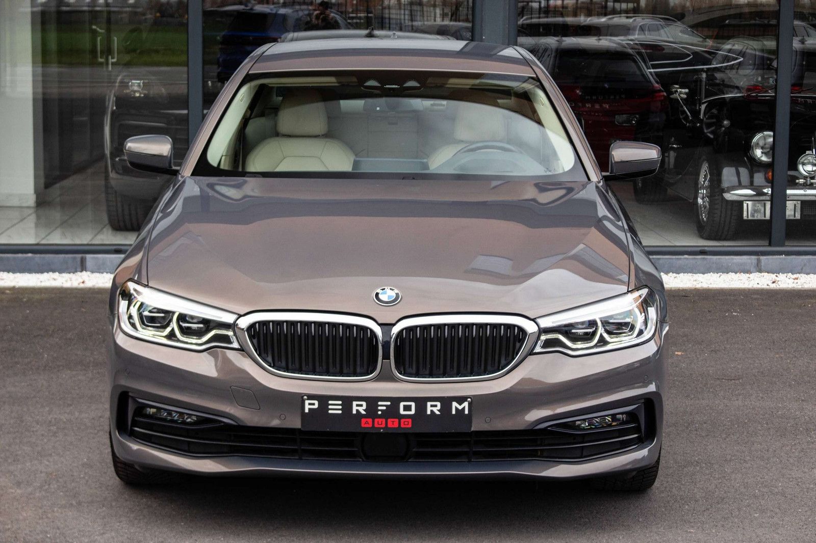 BMW 530 e*Sportline*50-Special Options*252PK*1J Gara imagem 2