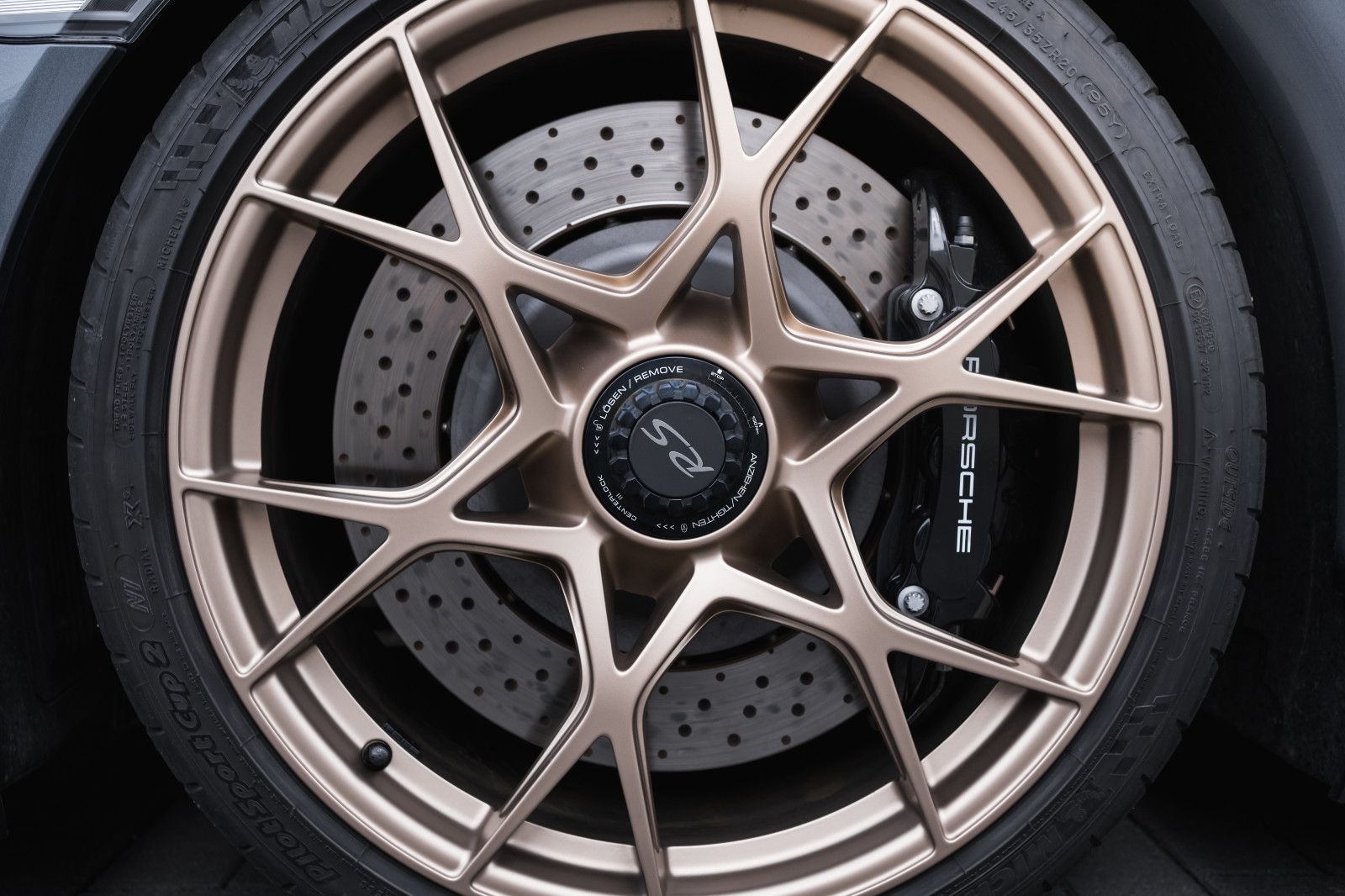 Fahrzeugabbildung Porsche Boxster Spyder RS -Weissach-LED-Lift-BOSE-Kam.
