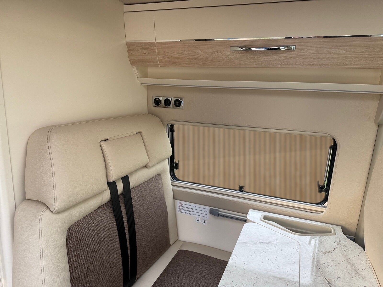 Fahrzeugabbildung Eura Mobil Van V 635 EB Automatik, Klimaauto., Solar, RFK