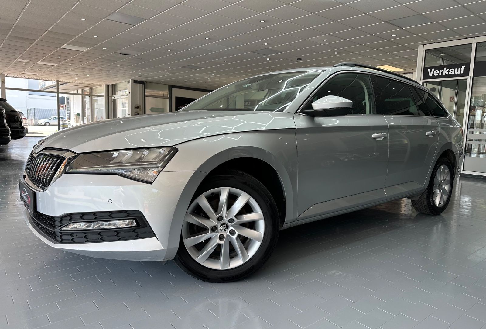 Skoda Superb - 1
