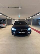 Volkswagen Passat | MwSt. ausweisbar |Volleder, Pano, AC - mit Diesel-Antrieb: Kombi, Mwst Ausweisbar
