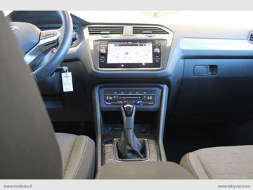 Volkswagen Tiguan - 11