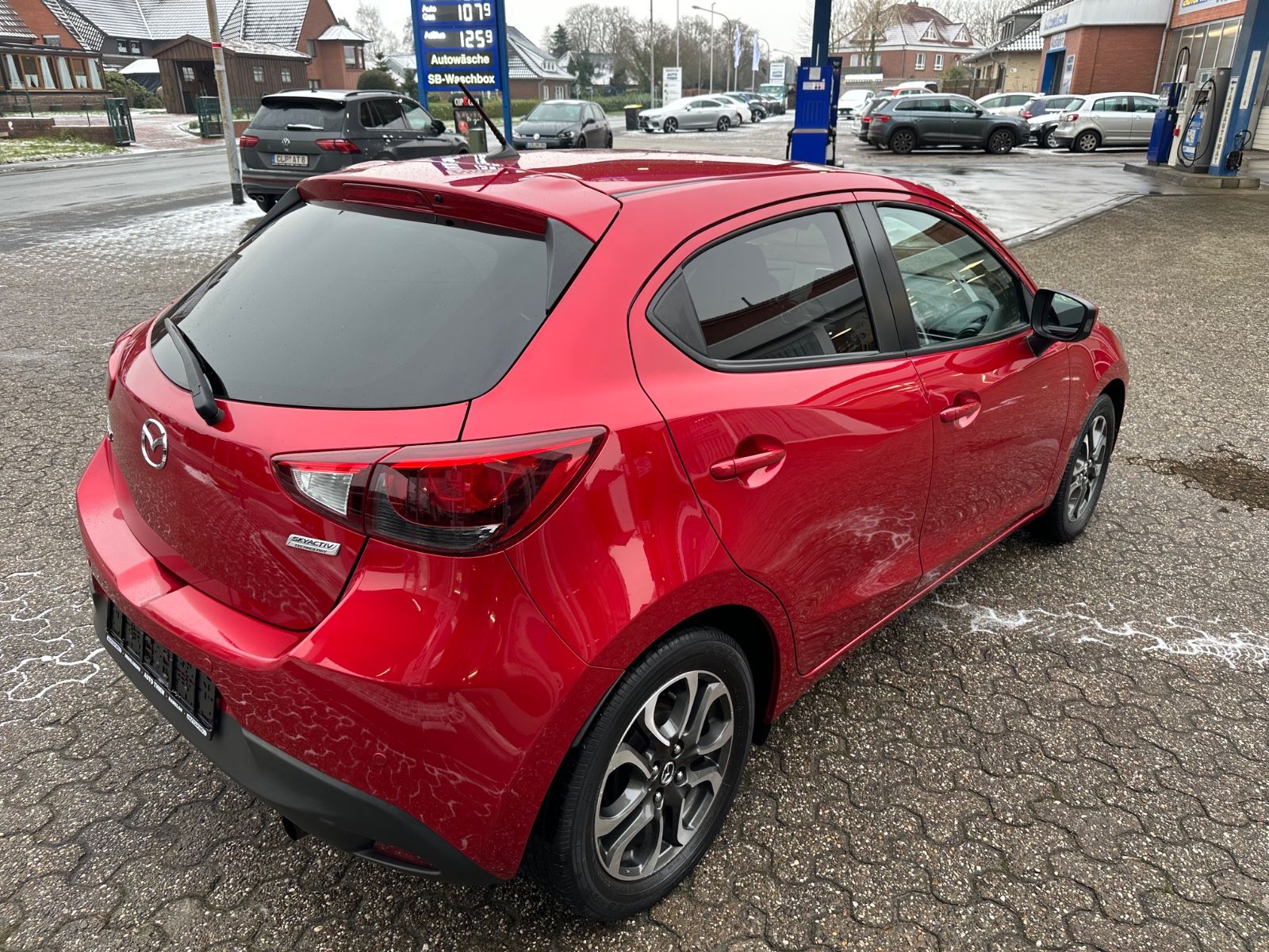 Fahrzeugabbildung Mazda 2 1.5 SKYACTIV-G 90 Nakama GRA/Sitzhzg/Einparkh