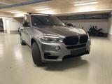 BMW xDrive30d LEDER+NAVI+PANORAMA+PDC+AHK... - BMW X5: Massagesitze