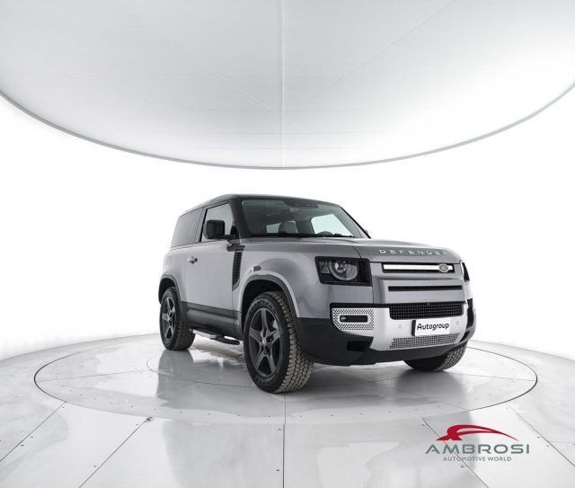 Land-Rover Defender - 1
