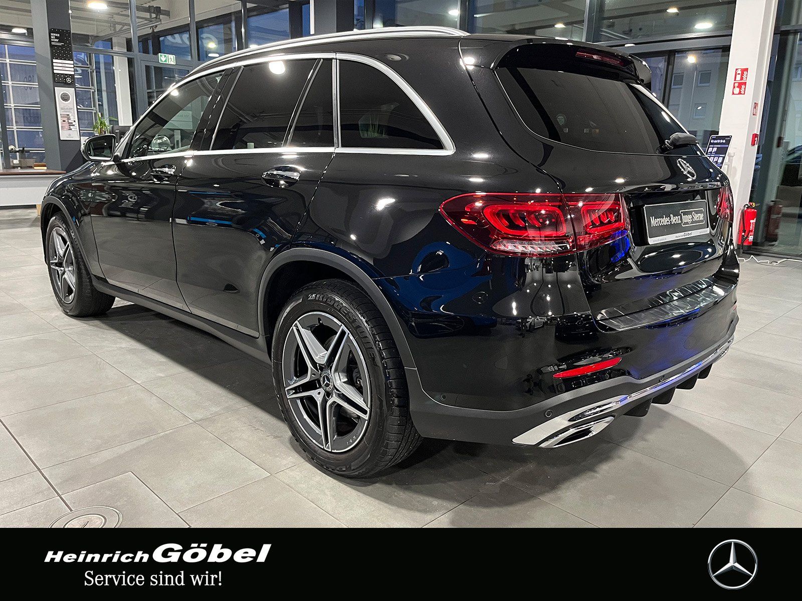 Fahrzeugabbildung Mercedes-Benz GLC 220 d 4M AMG+TOTWINKEL+DISTRONIC+LED+MBUX