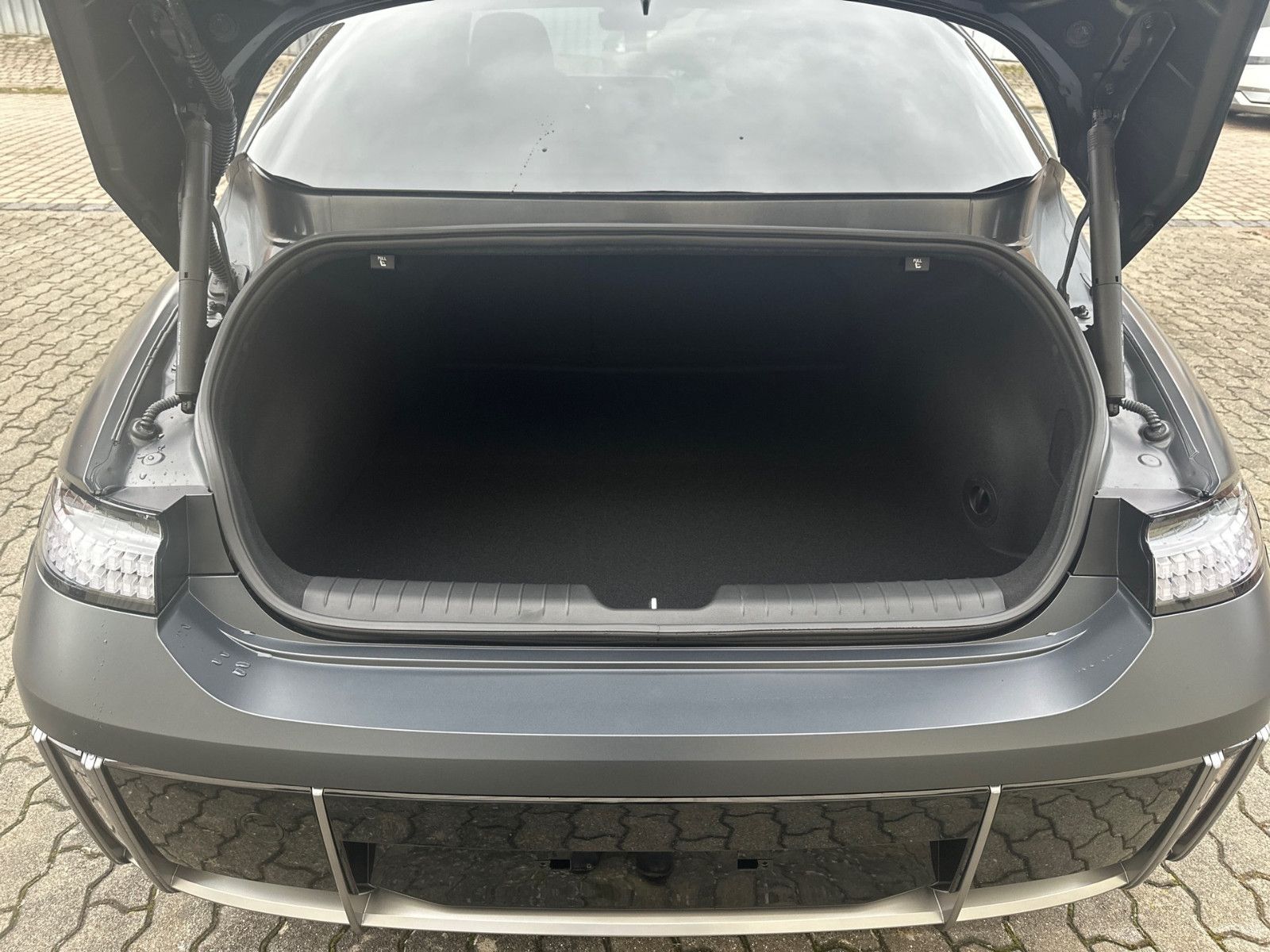 Hyundai IONIQ 6 – Bild 12