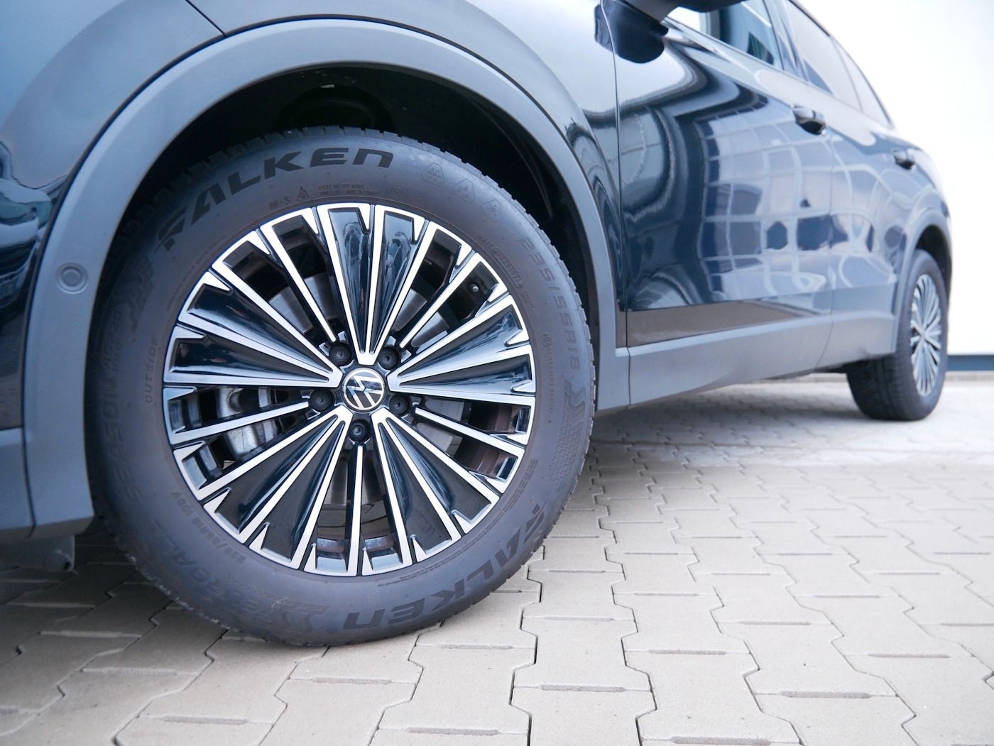 Fahrzeugabbildung Volkswagen Tiguan 2.0 TDI GOAL NEU55T DSG AHK Matrix Kamera