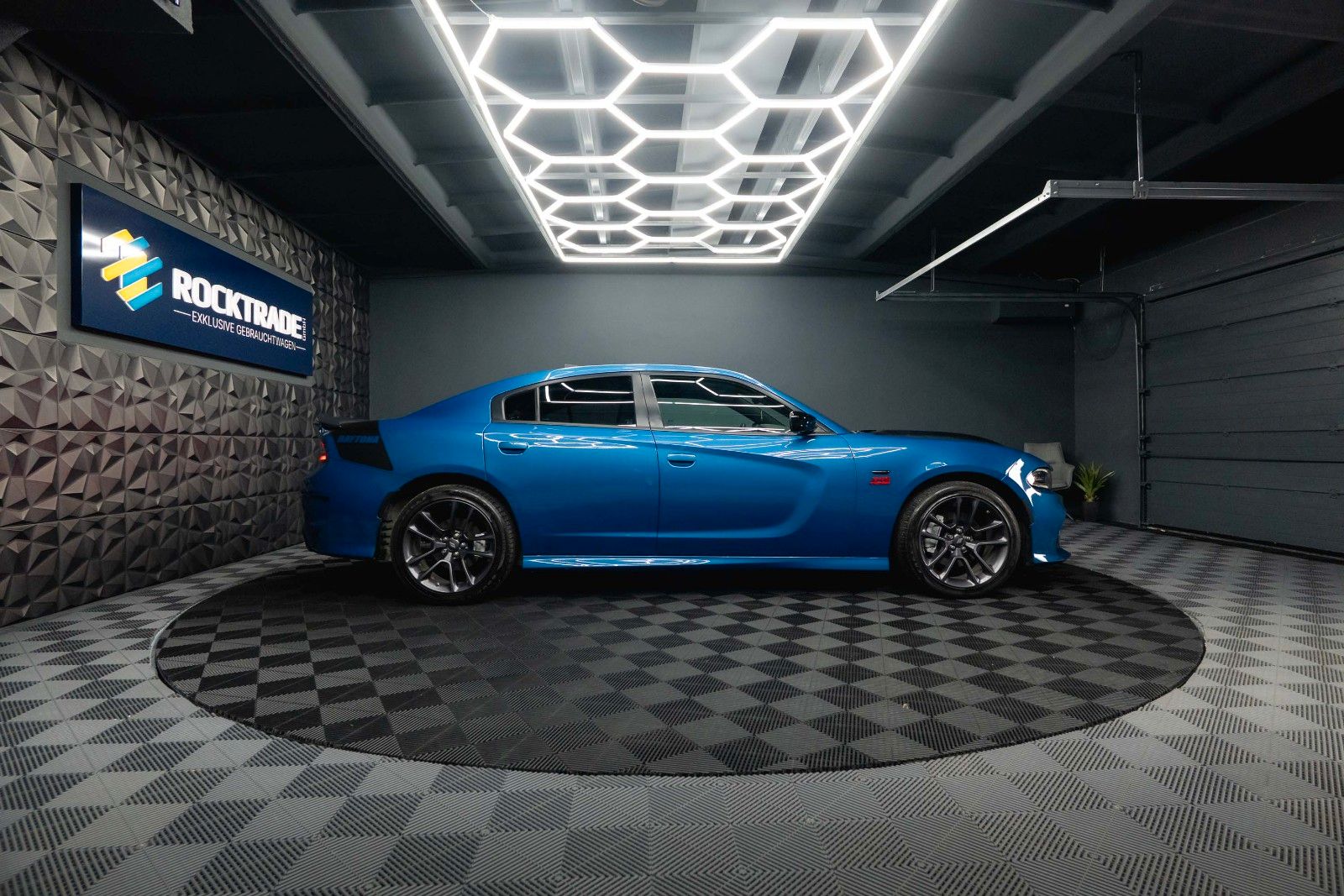 Fahrzeugabbildung Dodge Charger 5.7 V8 HEMI R/T DAYTONA Performance