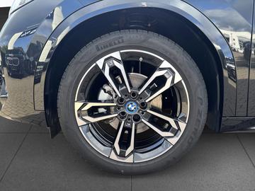 2025 BMW IX2 缩略图 17