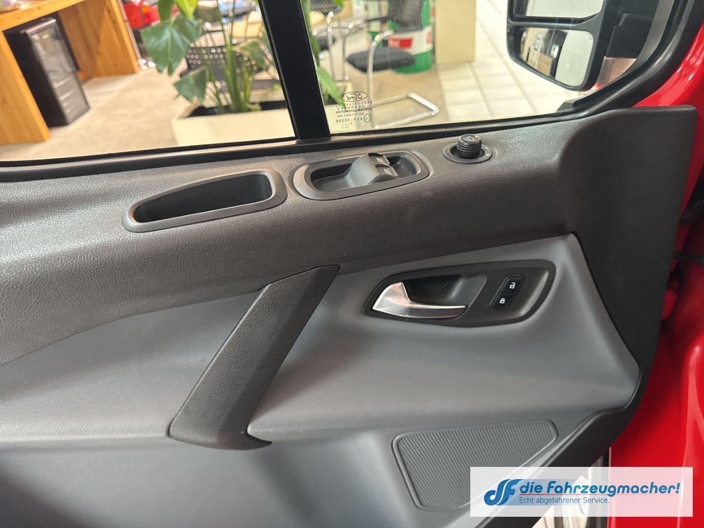 Fahrzeugabbildung Ford Transit Custom Tourneo 310 L1 Trend Temp *8472