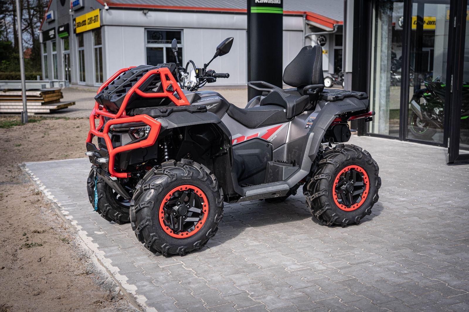 Fahrzeugabbildung CFMOTO CForce 1000 MV MUD Version Touring Pro