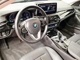BMW 520d Touring AHK Driv.Assist.Prof Kamera HiFi - BMW 520 Gebrauchtwagen in Stuttgart