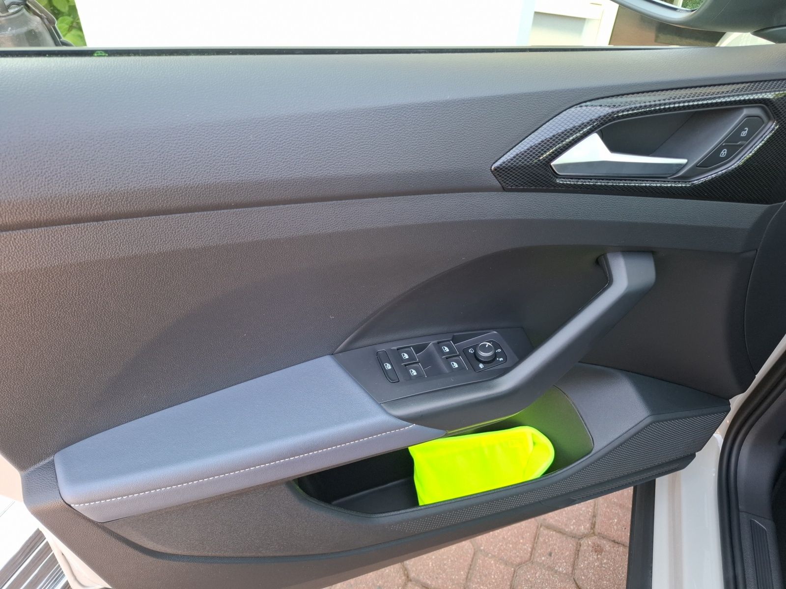Fahrzeugabbildung Volkswagen T-Cross TSI Style Matrix AID ACC RFK SH LM