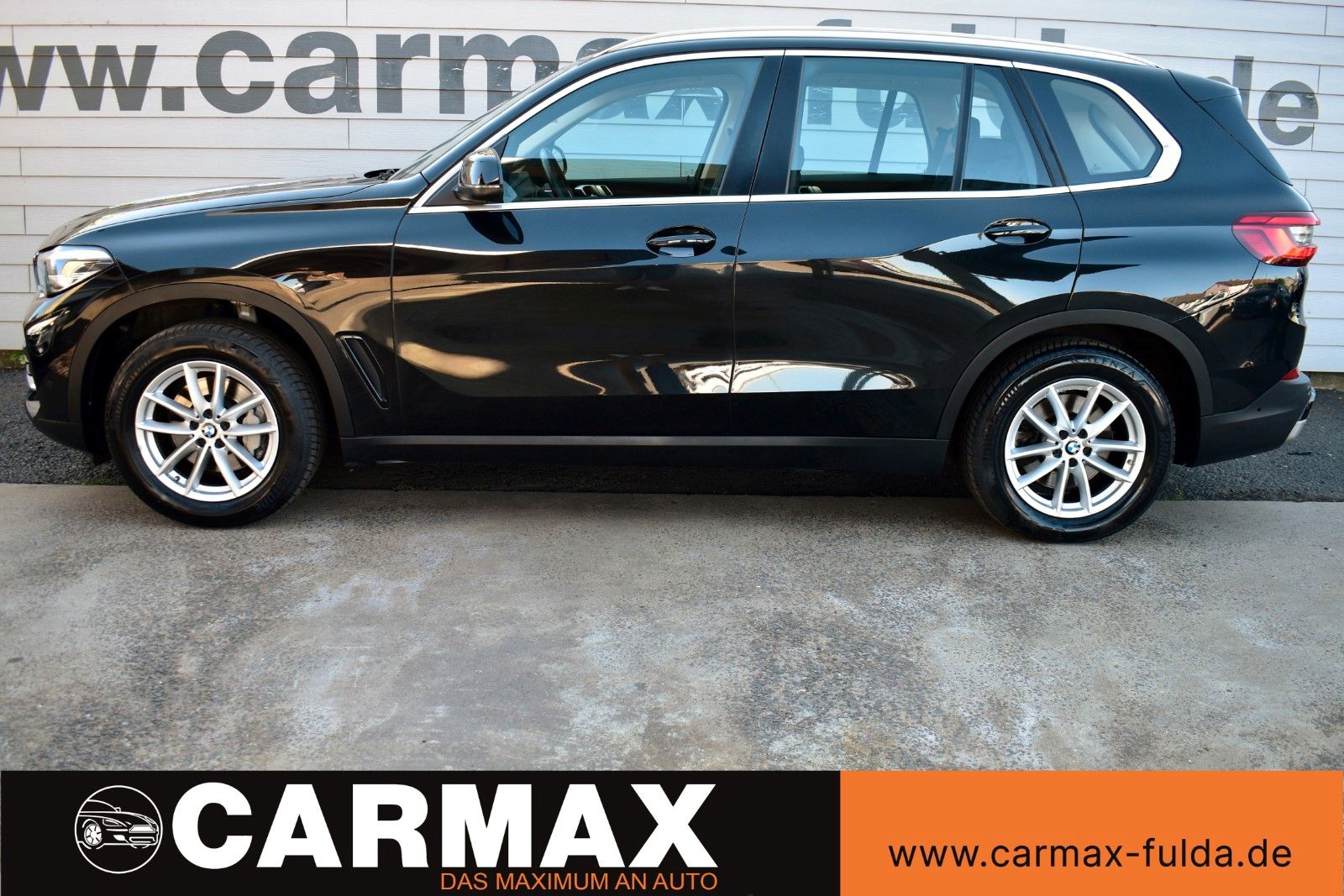 Fahrzeugabbildung BMW X5 xDrive 30 d Leder,Navi,LED,SH,Panorama,AHK el