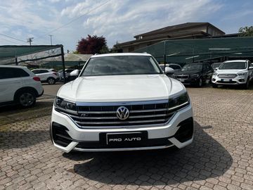 Volkswagen Touareg - 2