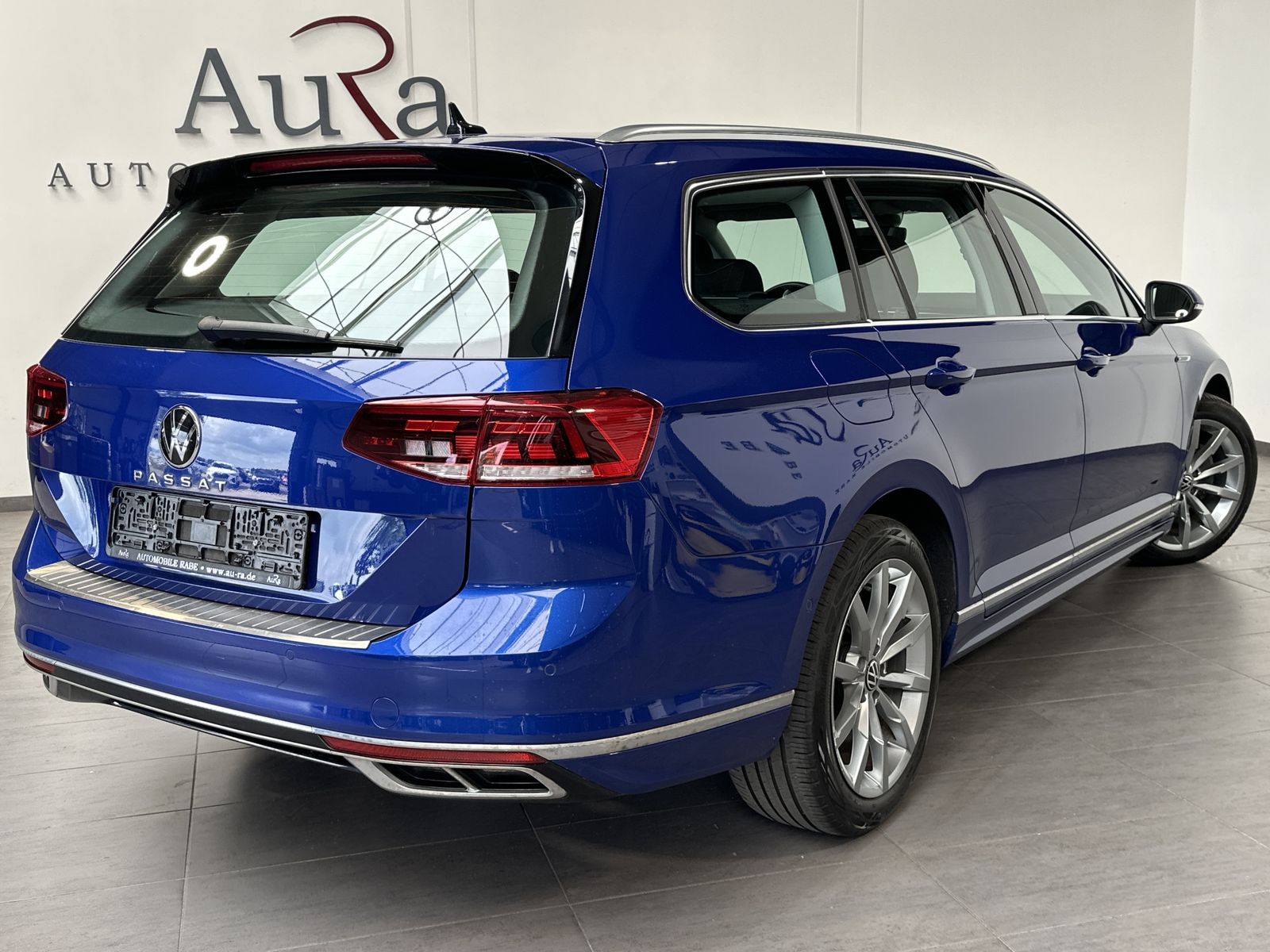 Fahrzeugabbildung Volkswagen Passat Variant R-Line NAV+LED+ACC+KAMERA+18ZO+PP