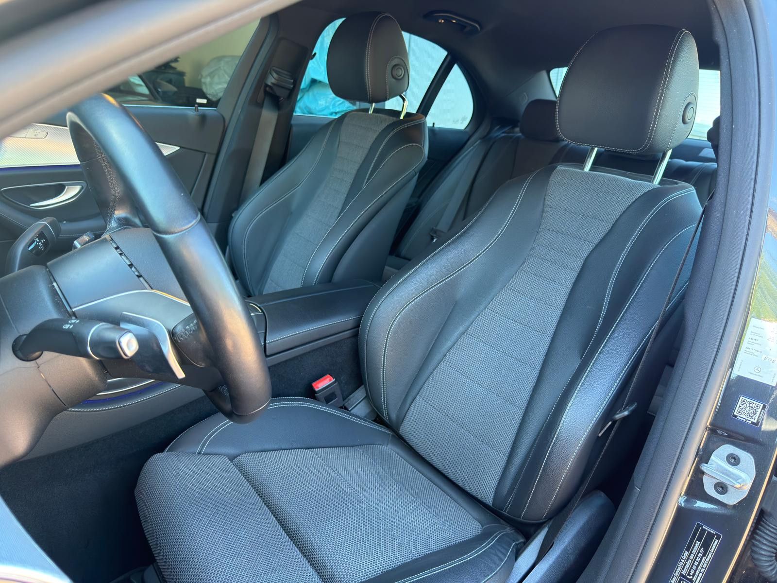 Fahrzeugabbildung Mercedes-Benz E 300 E Lim*Avantgarde*E 300 de 4Matic*360*Burm.