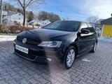 Volkswagen Jetta VI 1,6 TDI Navigation,Bi-Xenon,Shzg,PDC, - Volkswagen Jetta: V6