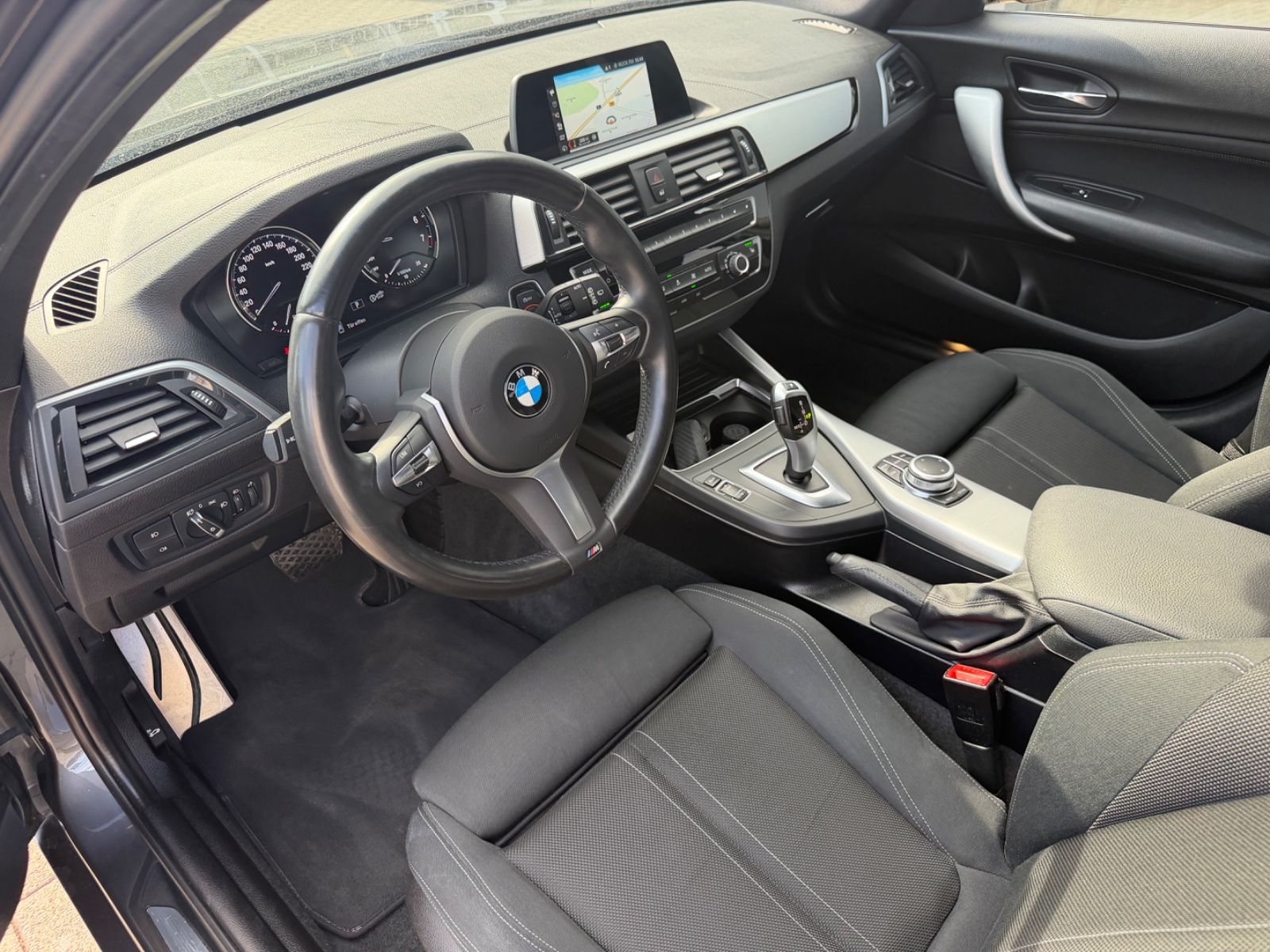 BMW 120 i Edition M Sport Shadow Navi SHZ Klima foto 9