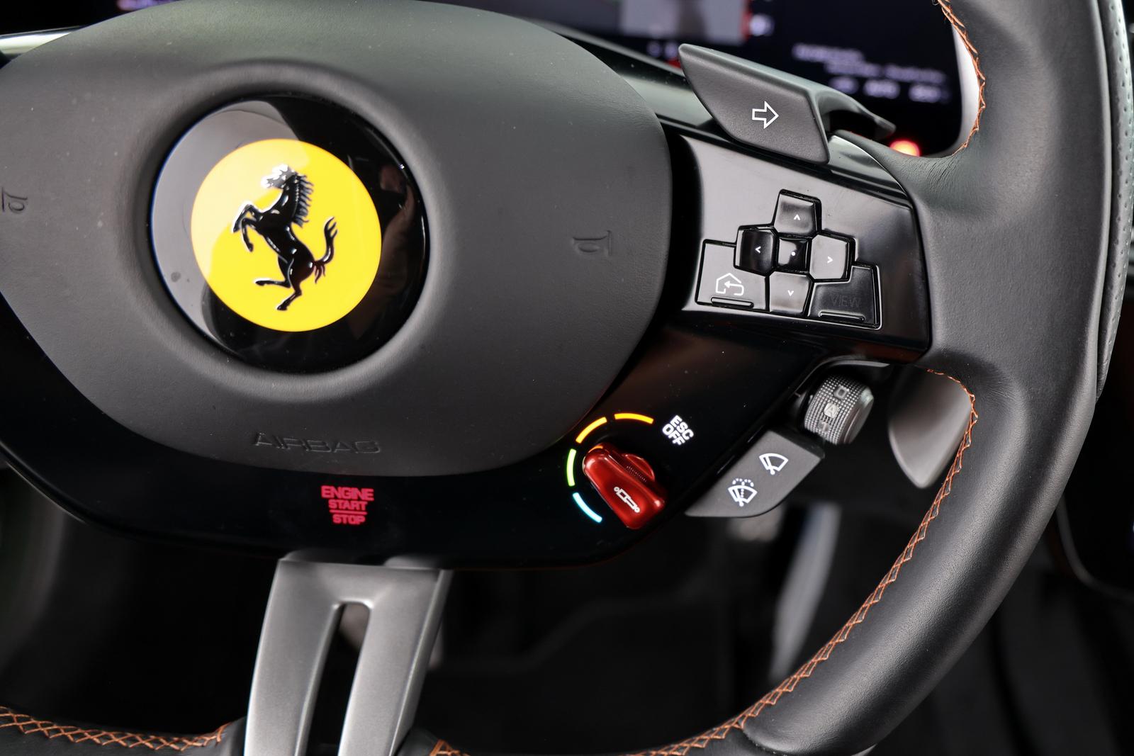 Ferrari 12 Cilindri Carbon | Pano |