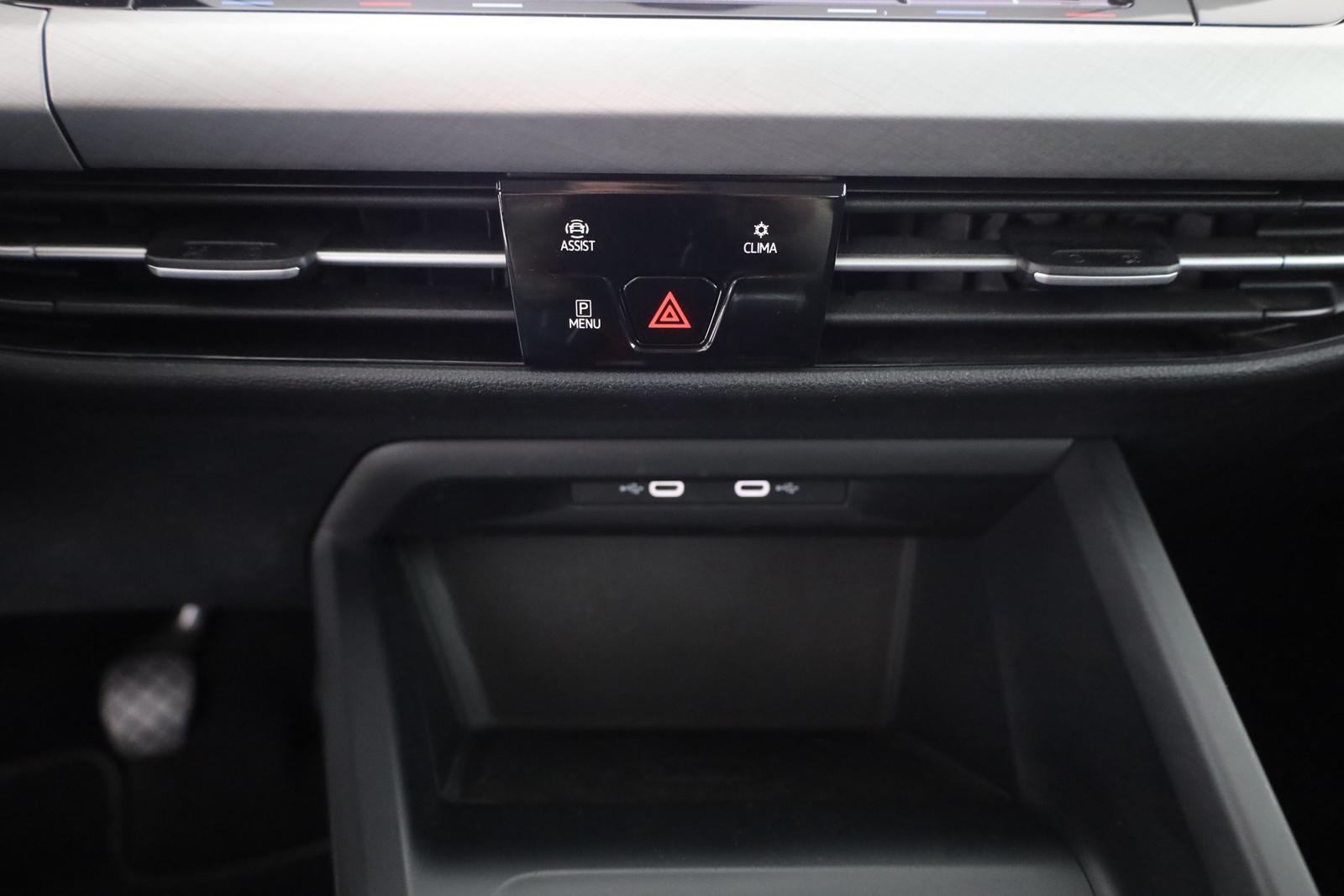 Volkswagen Golf VIII Variant 1.0 TSI Life LED Navi Kamera, миниатюра 12