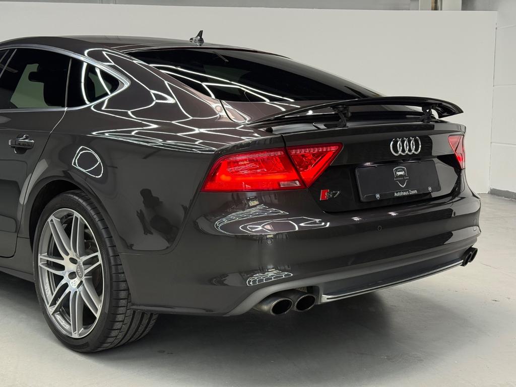 Audi S7 4.0 TFSI V8 quattro, Foto 13 von 50