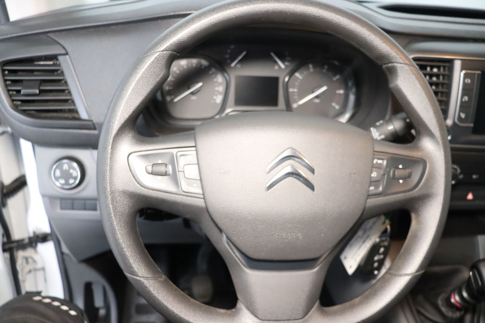 Fahrzeugabbildung Citroën Jumpy Kasten Club L2H1 * Klima * Navi * AHK